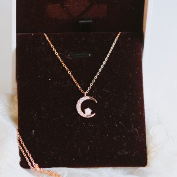 Rose Gold Vermeil Crescent Moon Magic Necklace Moonstone Gemstone Chain Necklace - Picture 3 of 8